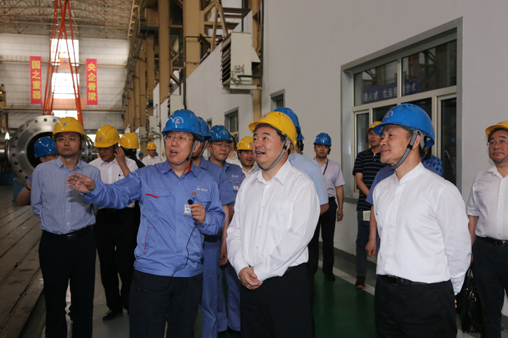 郝鹏参观调查贝斯特集团所属企业电机公司